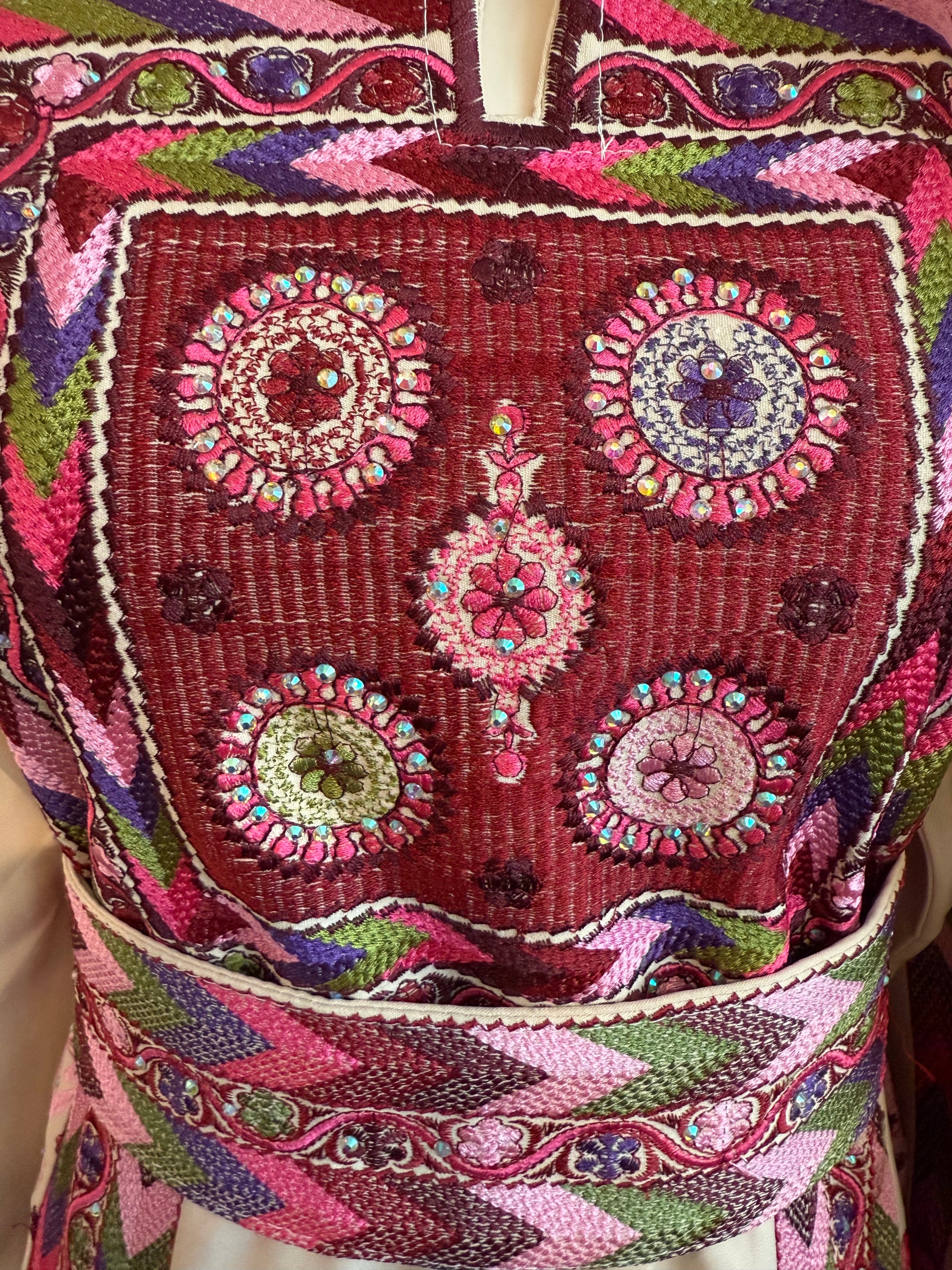 Cream and Magenta Chevron Malaaka Thobe