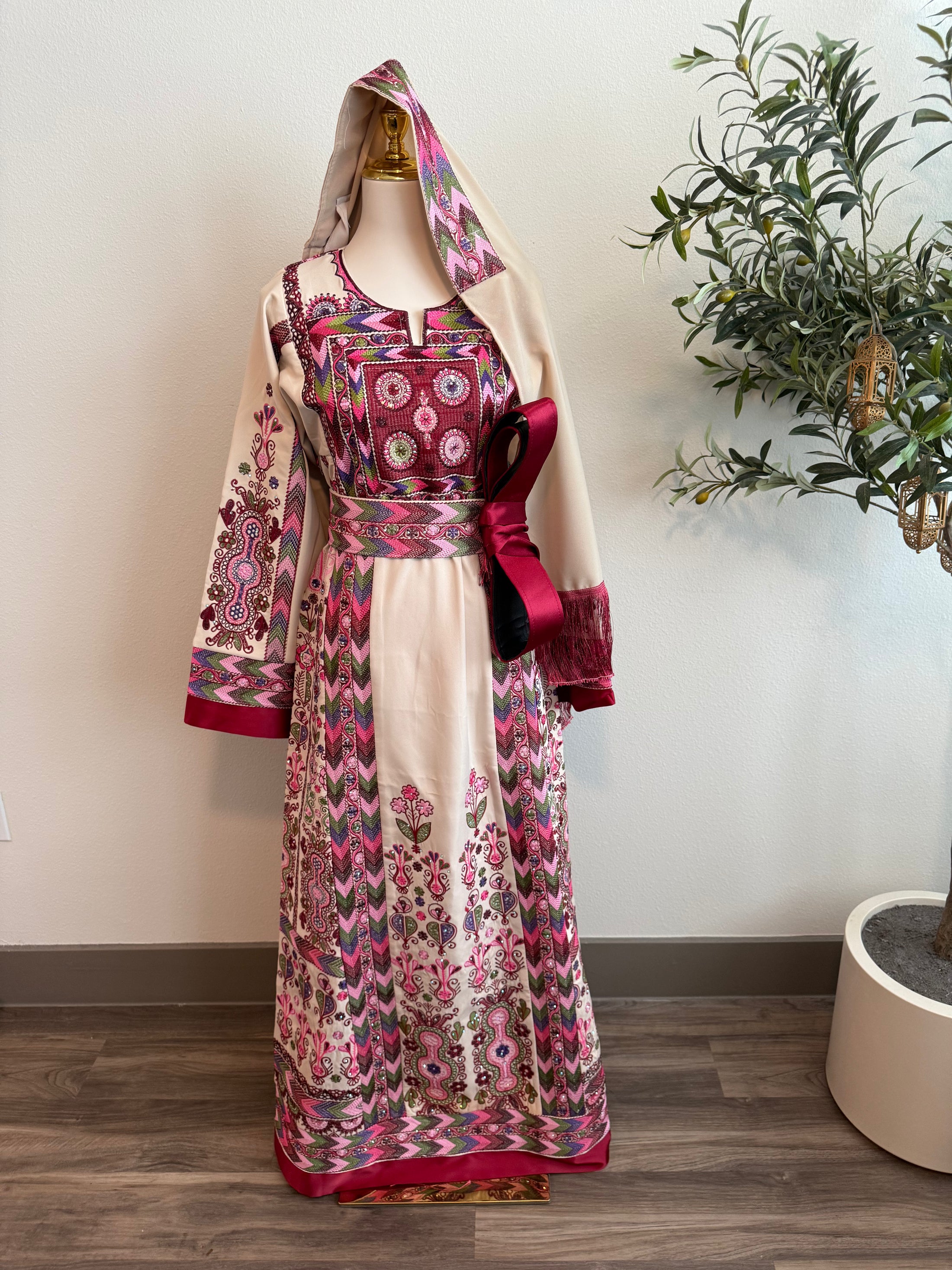 Cream and Magenta Chevron Malaaka Thobe