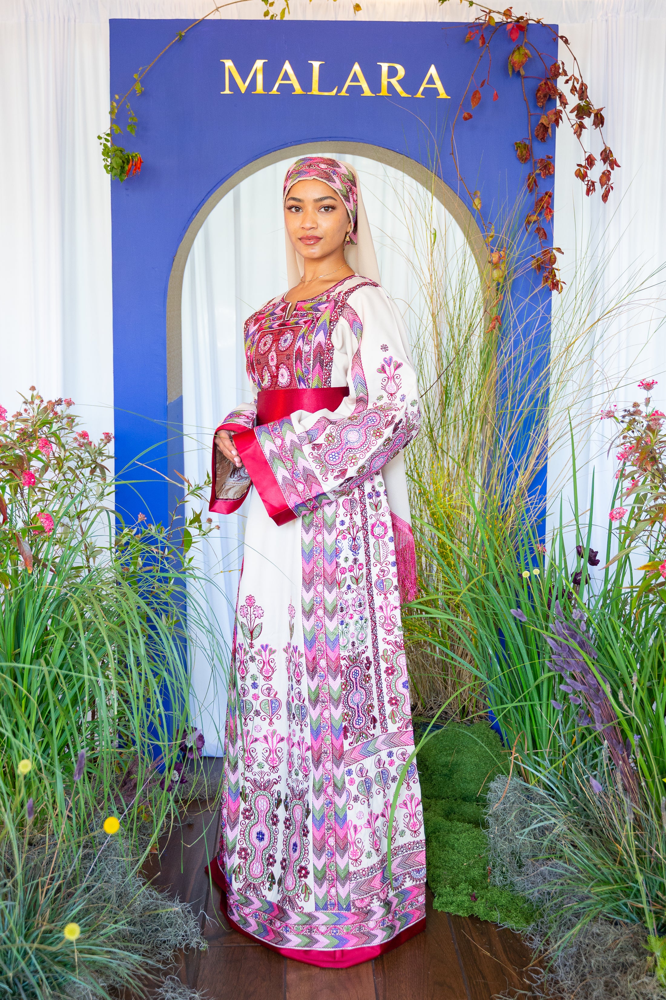 Cream and Magenta Chevron Malaaka Thobe