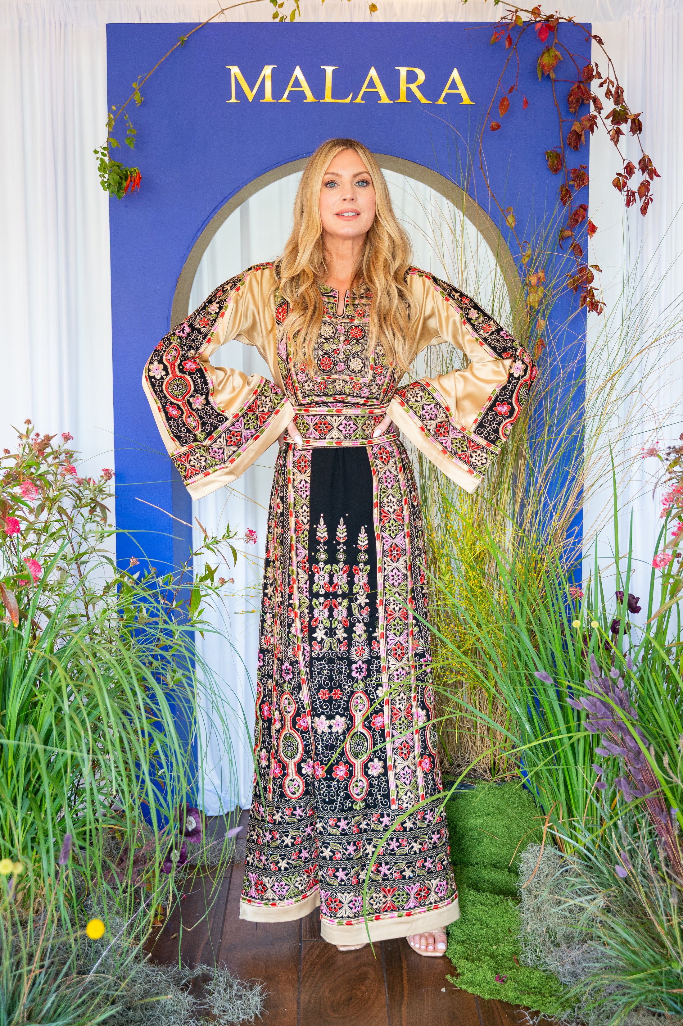 Black and Gold Satin Malaaka Thobe